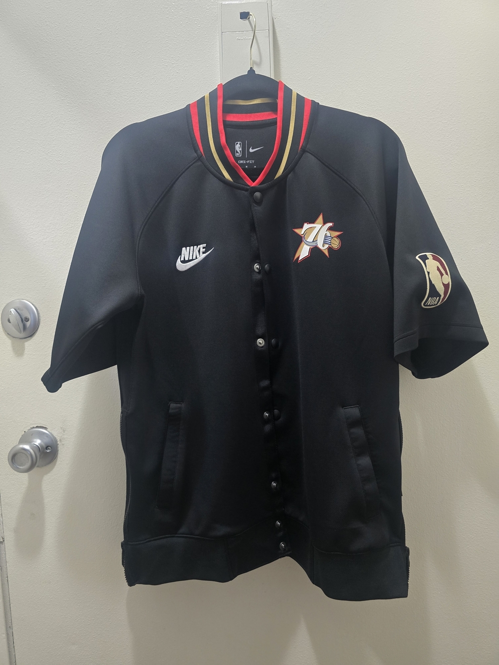 Philadelphia 76ers Hardwood Classics Men's Nike Dri-FIT NBA Short-Sleeve Jacket - Picture 3 of 13